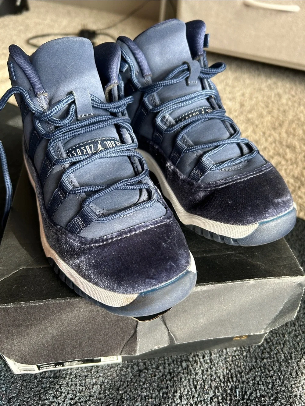Jordan Retro 11 Kids Navy Velvet High-Top Sneakers